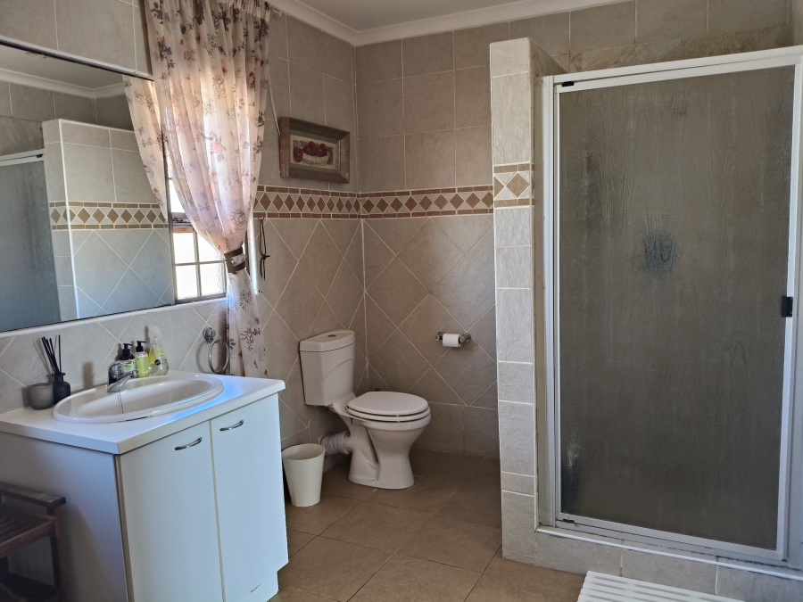4 Bedroom Property for Sale in Wavecrest Eastern Cape